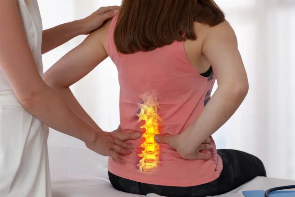 Pekoča bolečina v hrbtu